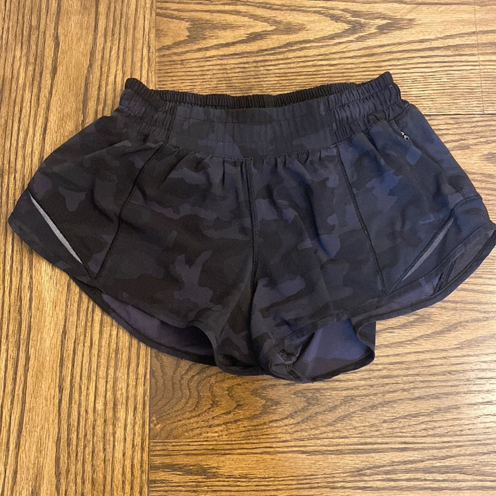 Lululemon Hotty Hot shorts
